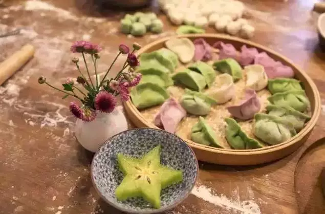 【冷眼熱評(píng)】從這家網(wǎng)紅小店，探秘中小企業(yè)的經(jīng)營(yíng)策略