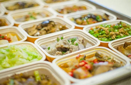 年增20%，但萬(wàn)億團(tuán)餐藍(lán)海還缺個(gè)“獨(dú)角獸”