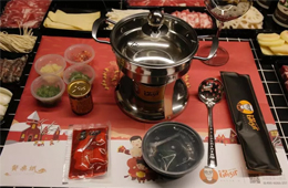 火鍋外賣送勺又送鍋不虧嗎？老板：開店就盈利，年入1個(gè)億