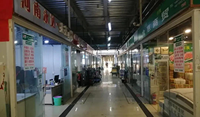 7成凍品商戶選擇“不返鄉(xiāng)”，萬邦市場春節(jié)首次“閉市營業(yè)”