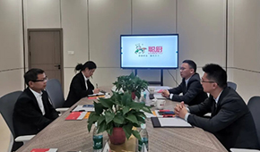 中烹?yún)f(xié)預(yù)制菜專(zhuān)委會(huì)走進(jìn)唐人神、新聰廚