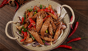 酥炸魷魚、火箭魷魚……魷魚創(chuàng)新制品“游”向更多場景