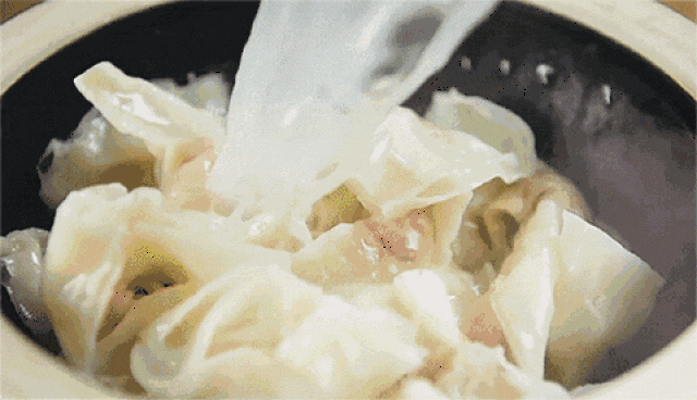 1733796735806120.gif 640.gif