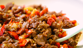 玩法 | 產(chǎn)品做“減法”、營銷做IP，他把小炒黃牛肉從1.0“爆炒”到5.0