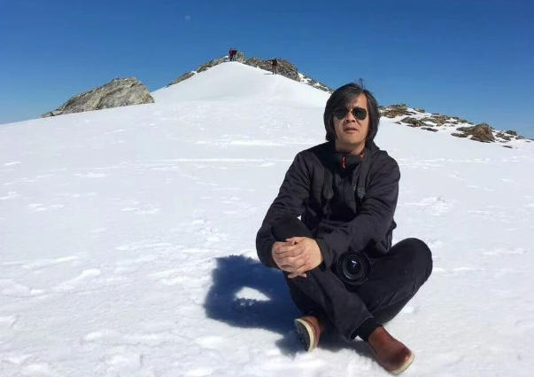 從賣凍品到賣餐品，他如何從“經(jīng)銷商”蛻變?yōu)椤巴赓u品牌掌門人”？